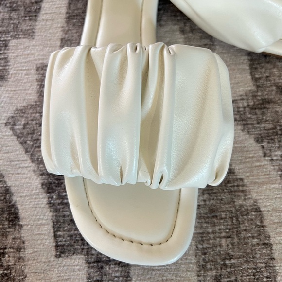 White Madden NYC Sandles - Picture 3 of 8